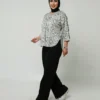 شومیز باتیک ۲ دکمه بدون یقه